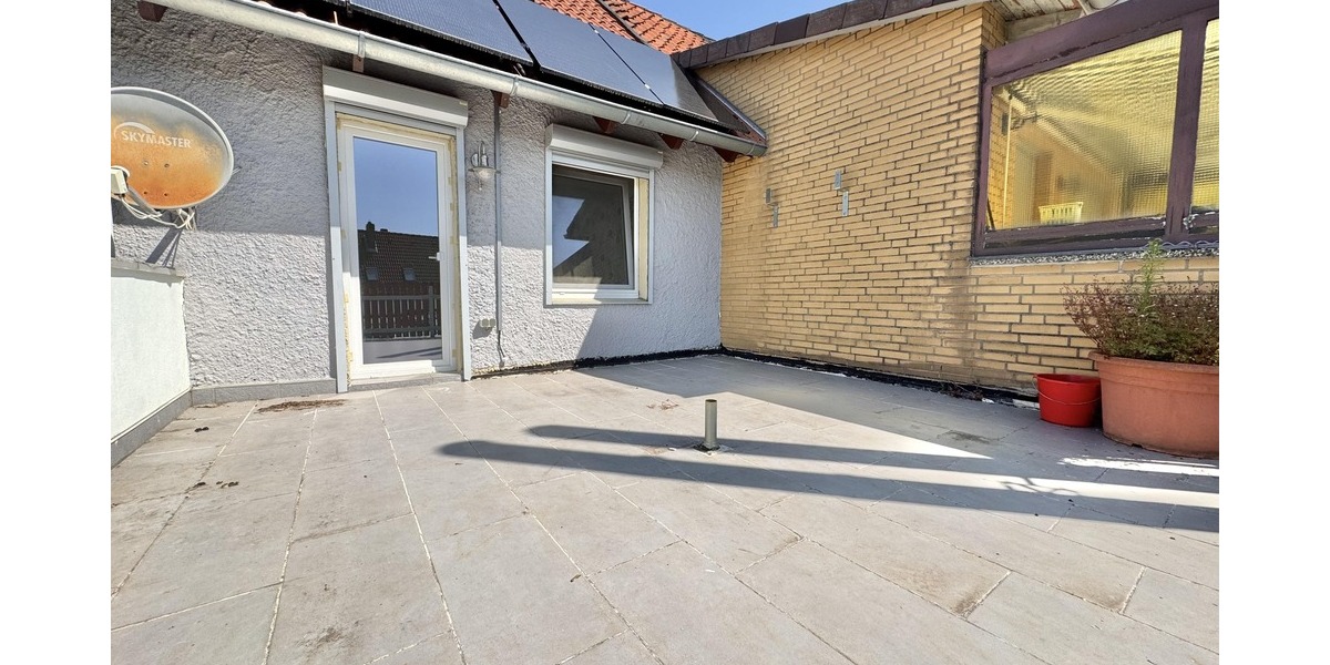 ... zur Dachterrasse mit eigenem Balkonkraftwerk (OG).