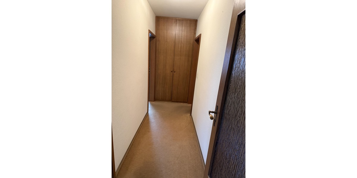Flur mit Einbauschrank